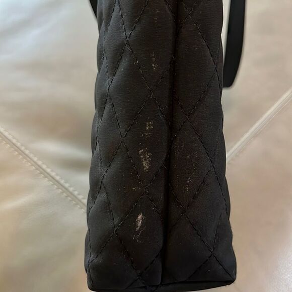 ST. JOHN Black Quilted Shoulder Bag - Picture 14 of 14